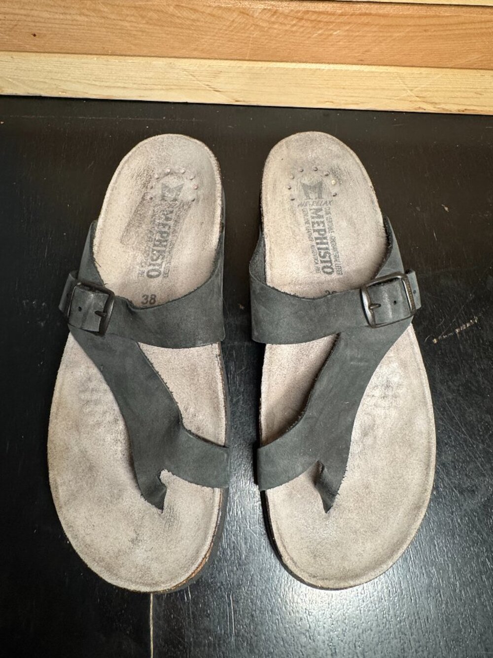Mephisto Helen 38 Black Matte Leather